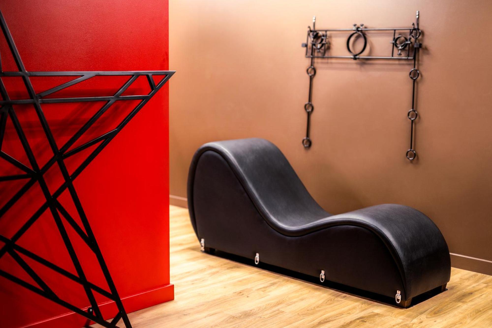 Bdsm Red Apartments Вилнюс Екстериор снимка