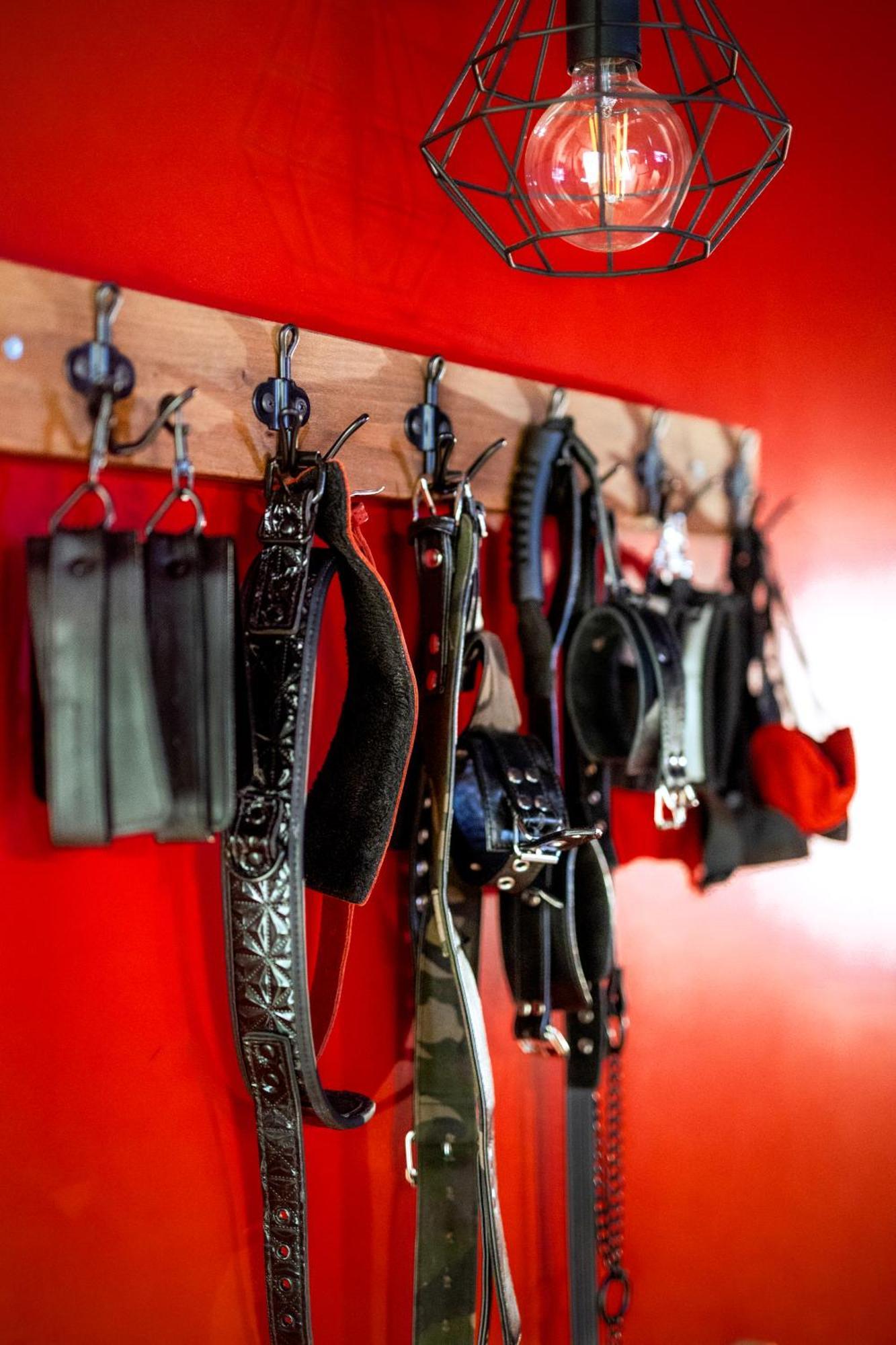 Bdsm Red Apartments Вилнюс Екстериор снимка