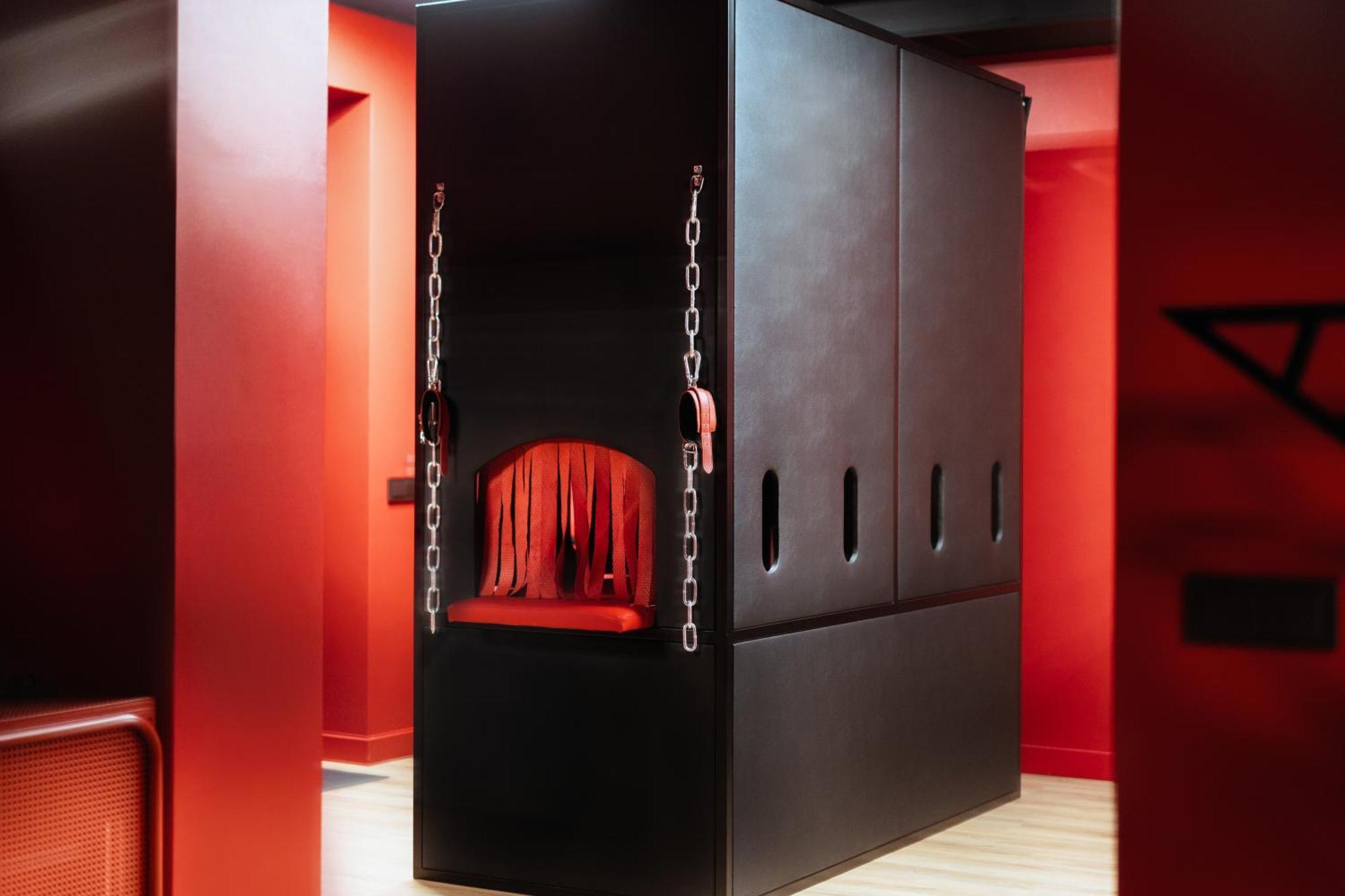 Bdsm Red Apartments Вилнюс Екстериор снимка