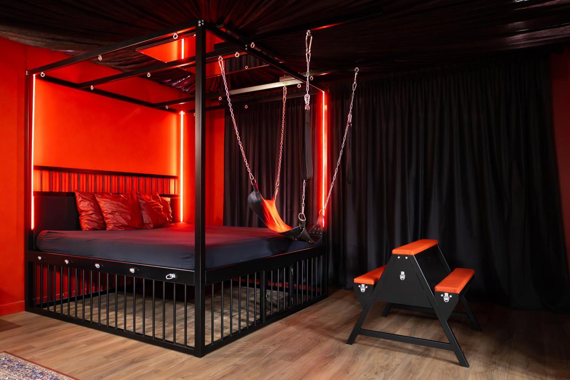 Bdsm Red Apartments Вилнюс Екстериор снимка